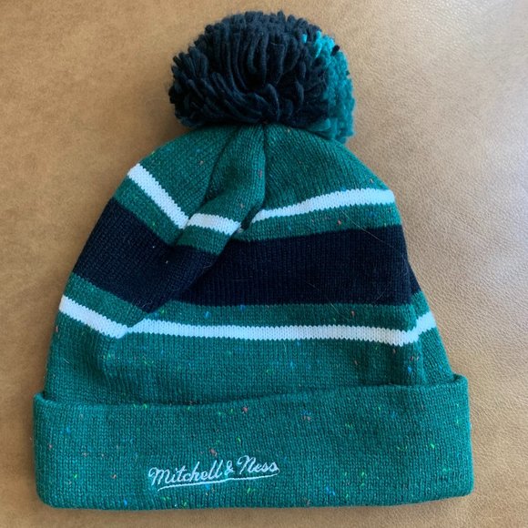 Mitchell and Ness, Boston Celtics NBA Cuff Beanie - Picture 3 of 3